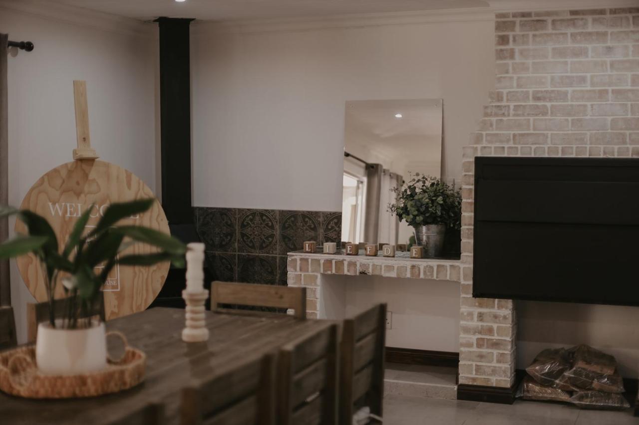 Villa Rose Guesthouse & Venue Bloemfontein Ngoại thất bức ảnh